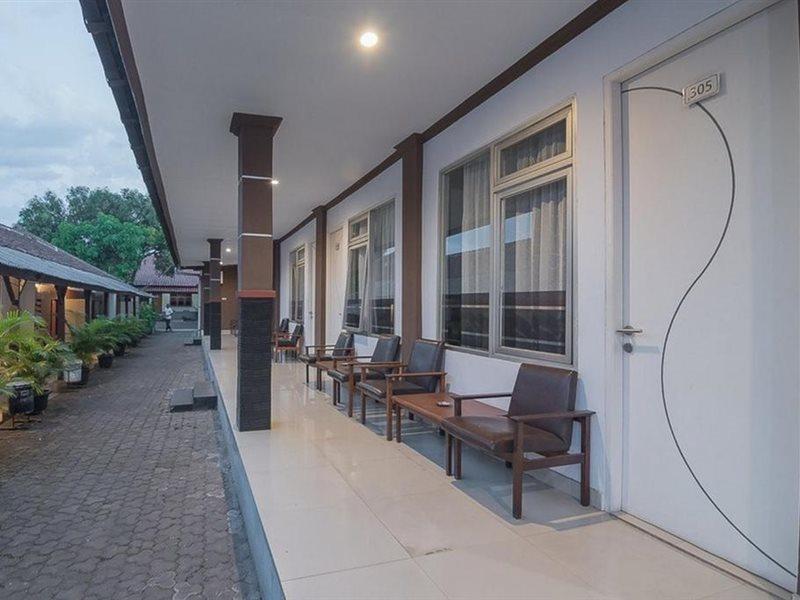 Hotel Reddoorz Near Alun Alun Subang Exteriér fotografie