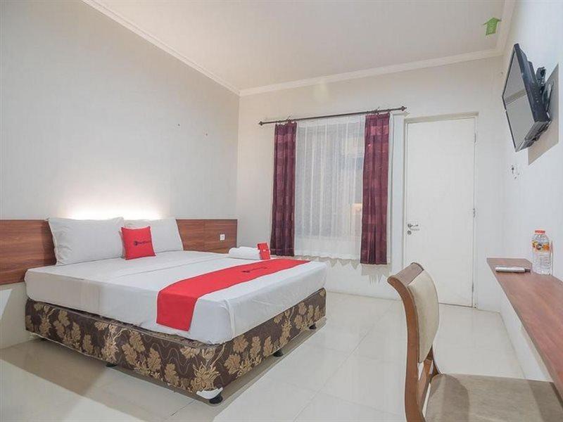 Hotel Reddoorz Near Alun Alun Subang Exteriér fotografie