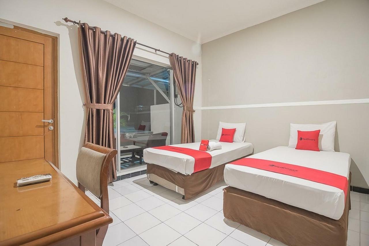 Hotel Reddoorz Near Alun Alun Subang Exteriér fotografie