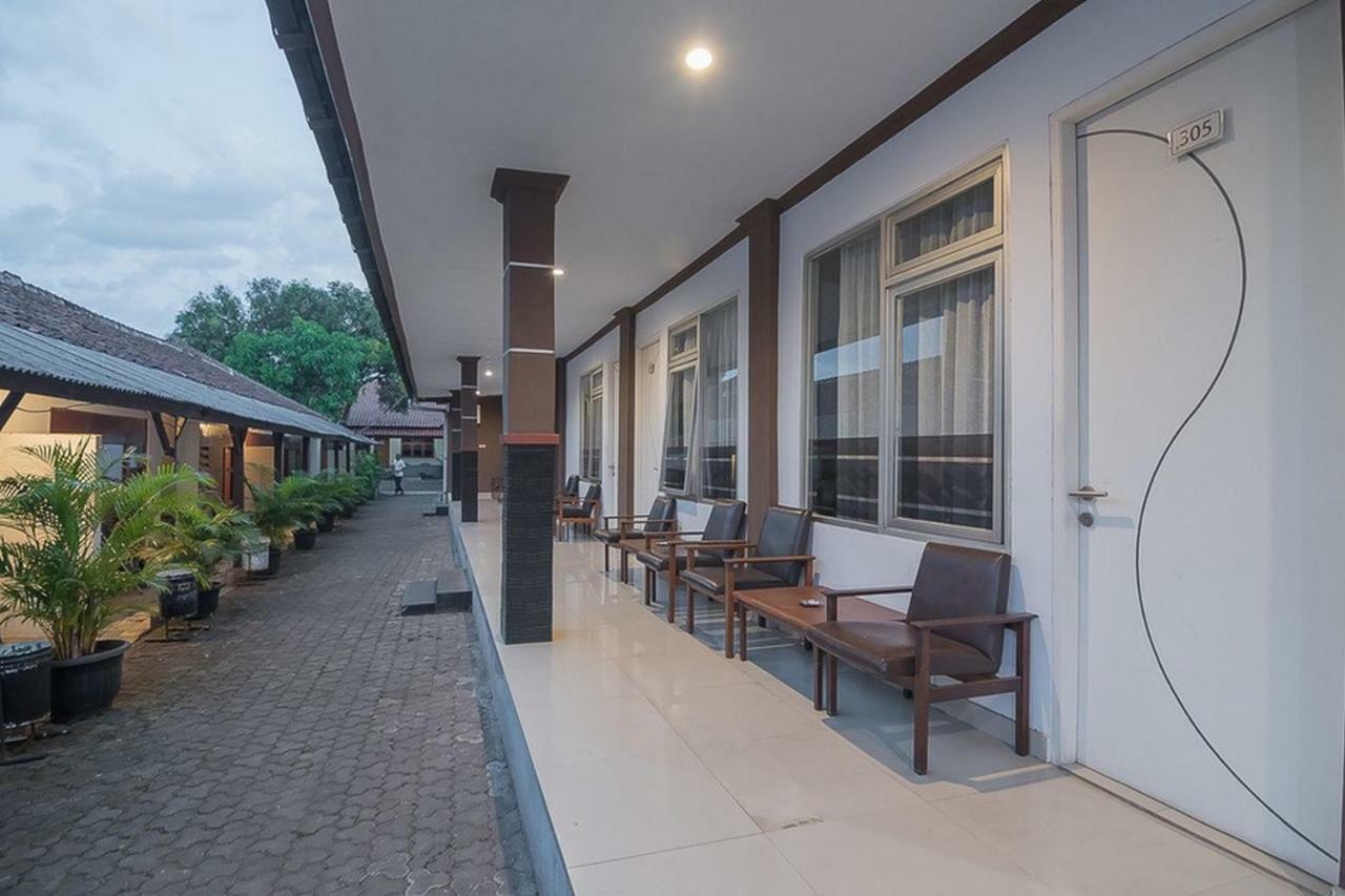 Hotel Reddoorz Near Alun Alun Subang Exteriér fotografie